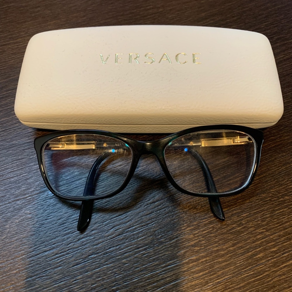 Versace eyeglasses (used in good condition)